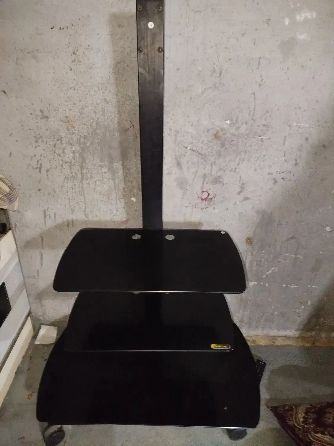 فروش یک عدد میز تلویزیون درحد نو|میز تلویزیون|بندرعباس, |دیوار