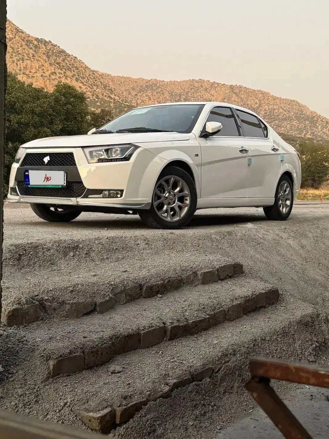 دنا پلاس اتومات۴۰۱|خودرو سواری و وانت|سرپل ذهاب, |دیوار