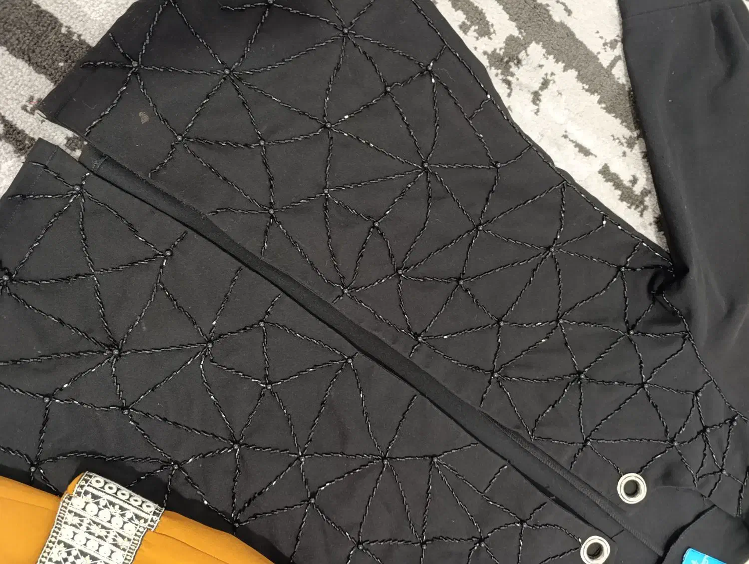 مانتو|لباس|جوانرود, |دیوار