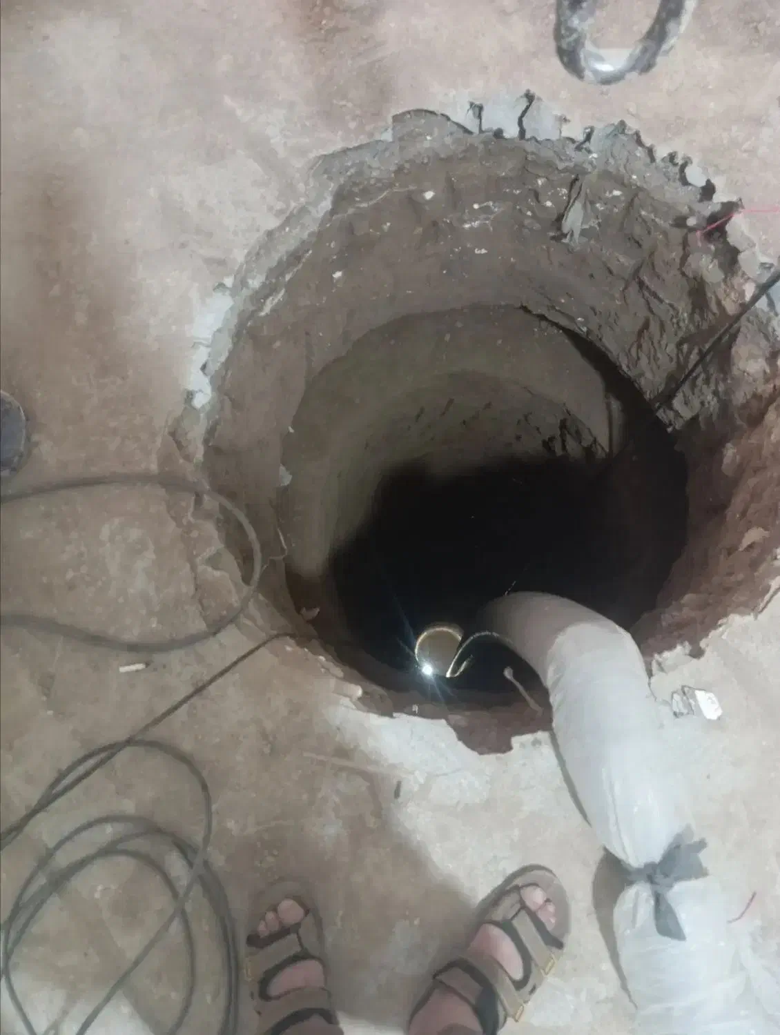 مغنی چاکن تخریب کار پای دیوار کنی کانال کنی|خدمات پیشه و مهارت|قم, قلعه کامکار|دیوار