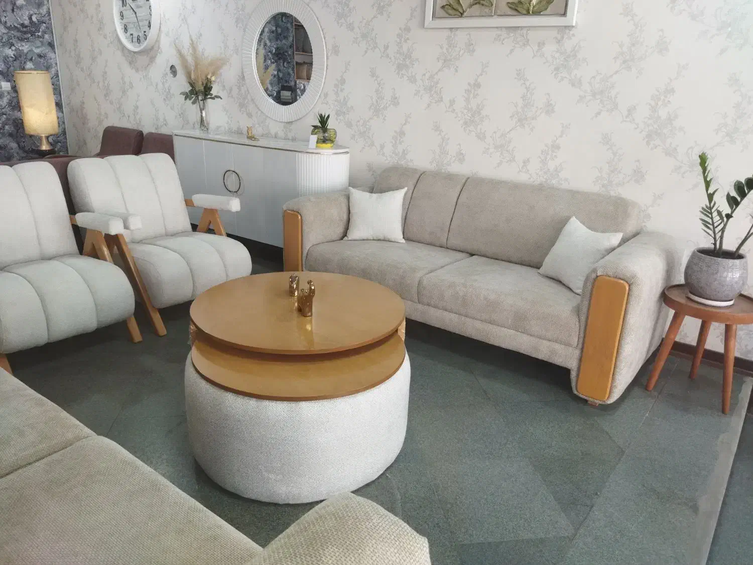 فقط با 5 میلیون پیش پرداخت|مبلمان خانگی و میز عسلی|سمنان, |دیوار