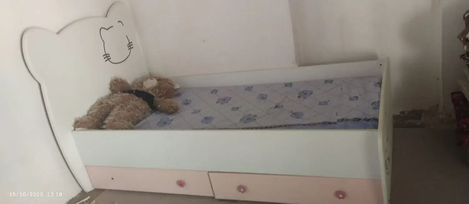 کمدسه تکه همراه تخت کودک|تخت و صندلی بچه|بوکان, |دیوار