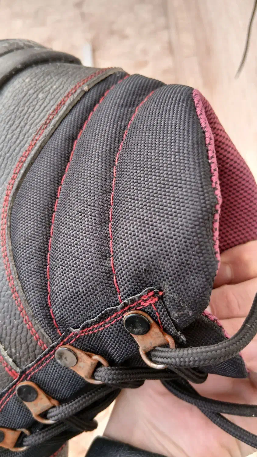 کفش کار|کیف، کفش، کمربند|اردبیل, |دیوار