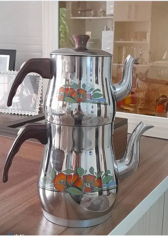 کتری و قوری|قوری، کتری، قهوه‌ساز دستی|اندیشه, اندیشه فاز ۱|دیوار