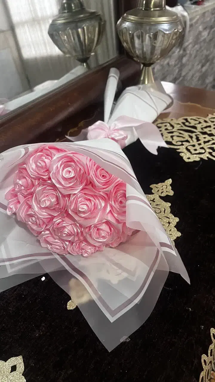 گل رز ربانی|گل مصنوعی|قم, شهید صیاد شیرازی|دیوار