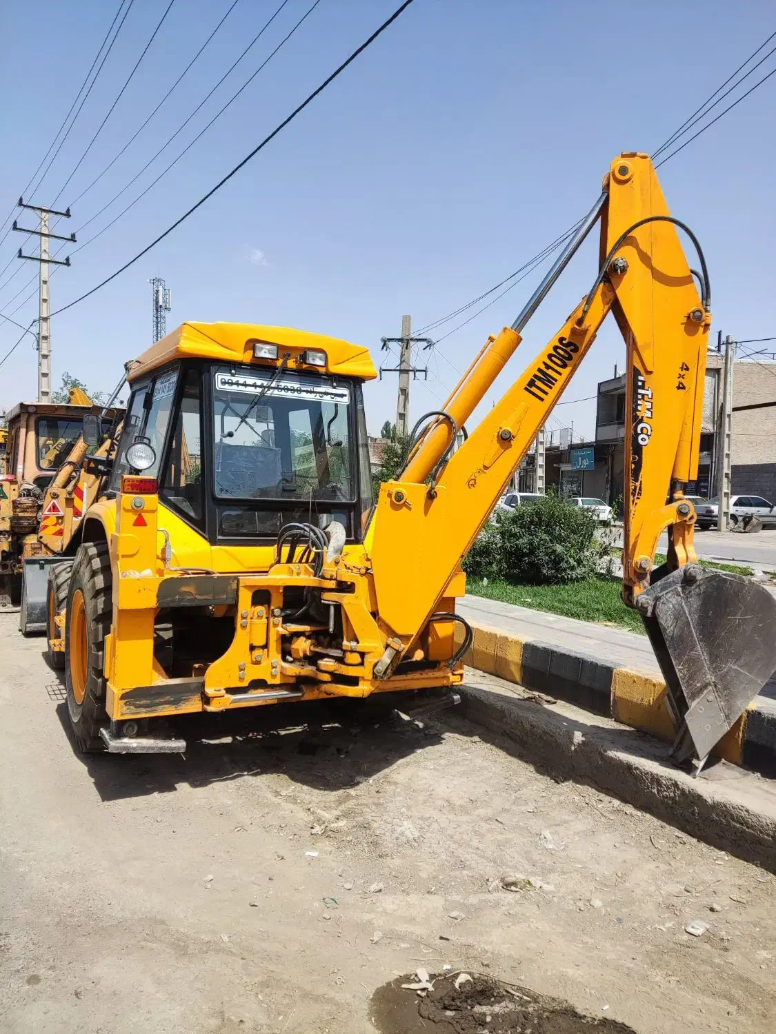 خدمات بیل بکهو اجاره ( کرایه ) بیل|خدمات حمل و نقل|ارومیه, |دیوار