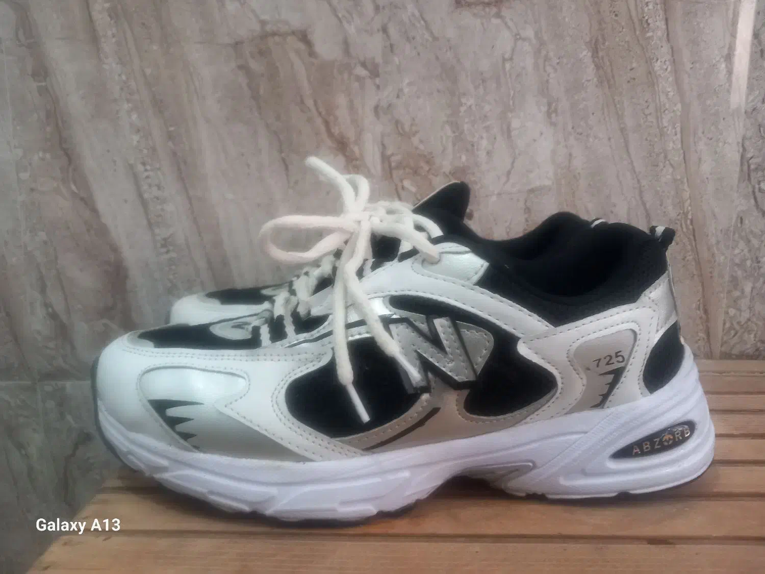 کتونی نیوبالانس|کیف، کفش، کمربند|شیروان (خراسان), |دیوار