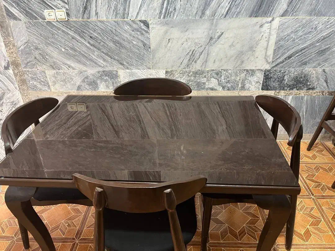 میز نهار خوریه چهار نفره|میز و صندلی غذاخوری|نهاوند, |دیوار