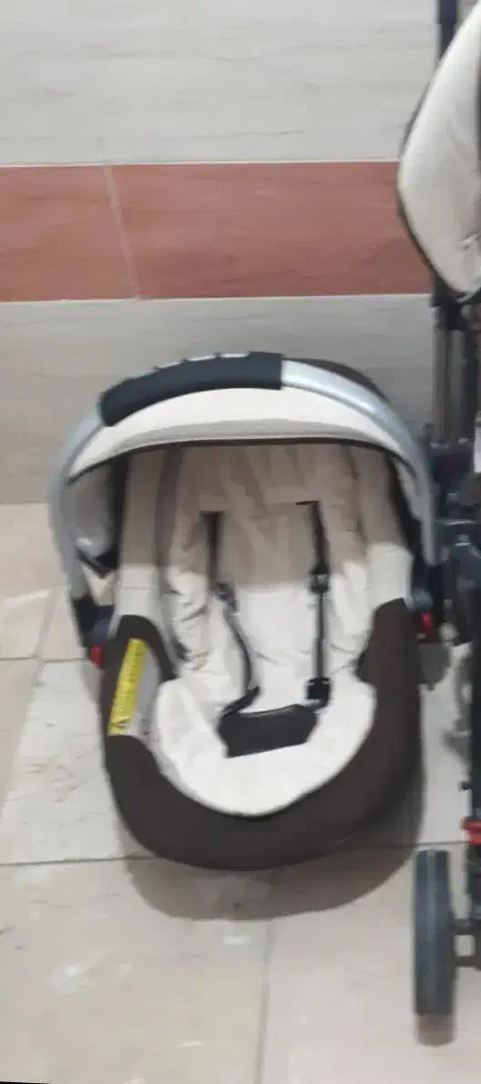 کریر نوزاد ۳۰۰.۰۰۰|اسباب و اثاث بچه|باقرشهر, |دیوار