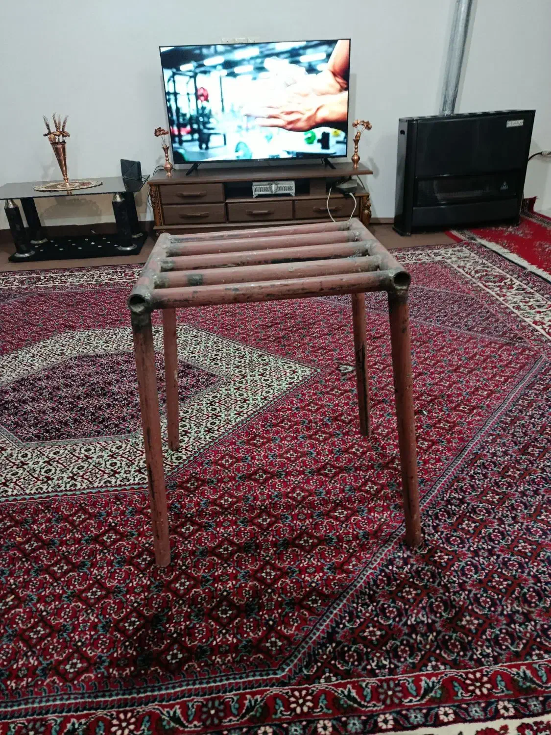 چهار پایه|صندلی و نیمکت|زنجان, |دیوار