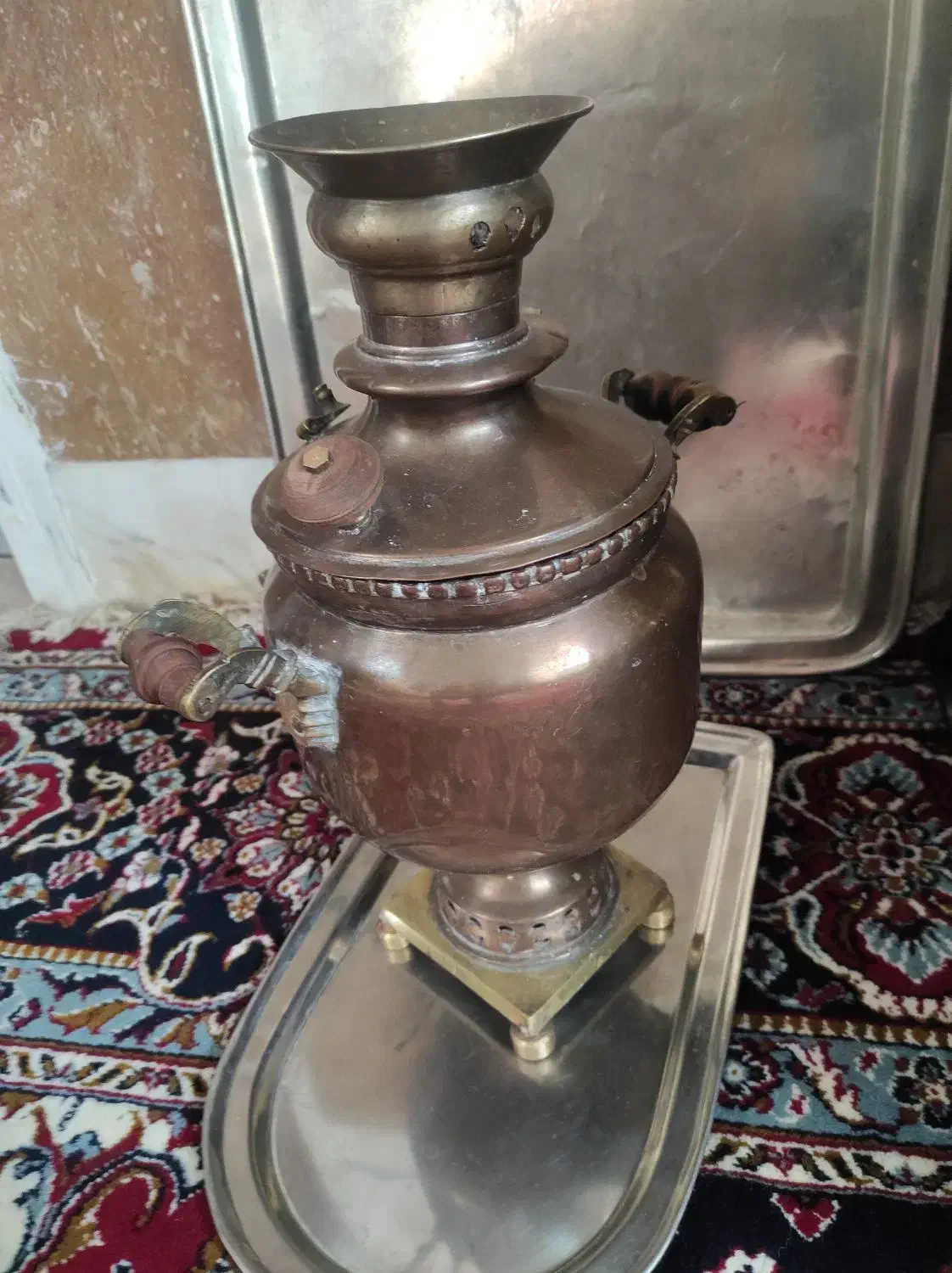 سماور  قدیمی عتیقه|کلکسیون اشیاء عتیقه|آباده, |دیوار