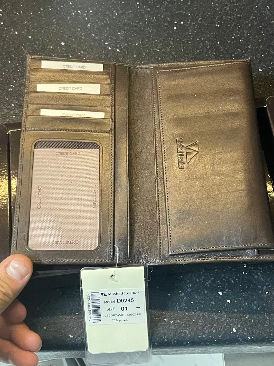 کیف مردانه|کیف، کفش، کمربند|اصفهان, نقش جهان|دیوار