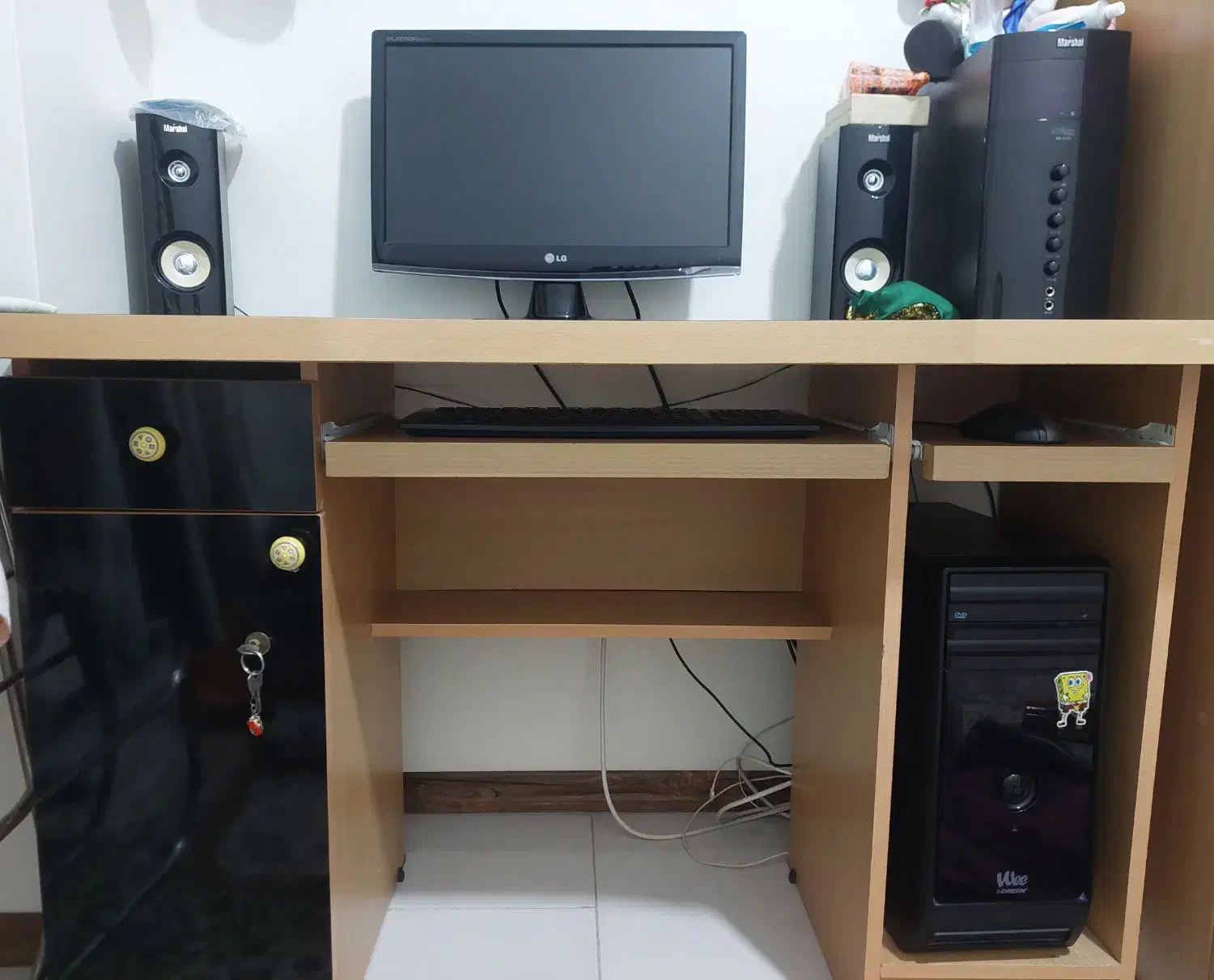 سیستم کامل کامپیوتر|رایانه رومیزی|اندیشه, اندیشه فاز ۱|دیوار