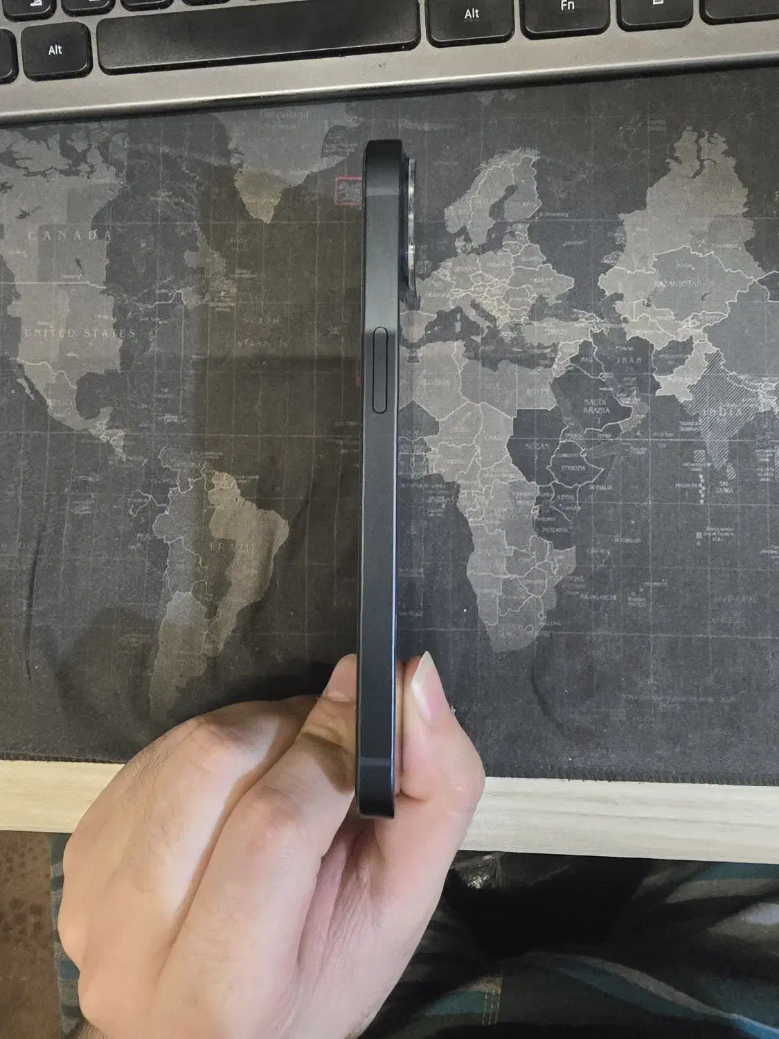 آیفون ۱۳ دو سیم ۱۲۸ گیگ مشکی بدون خط و خش|موبایل|کرج, حسینآباد|دیوار