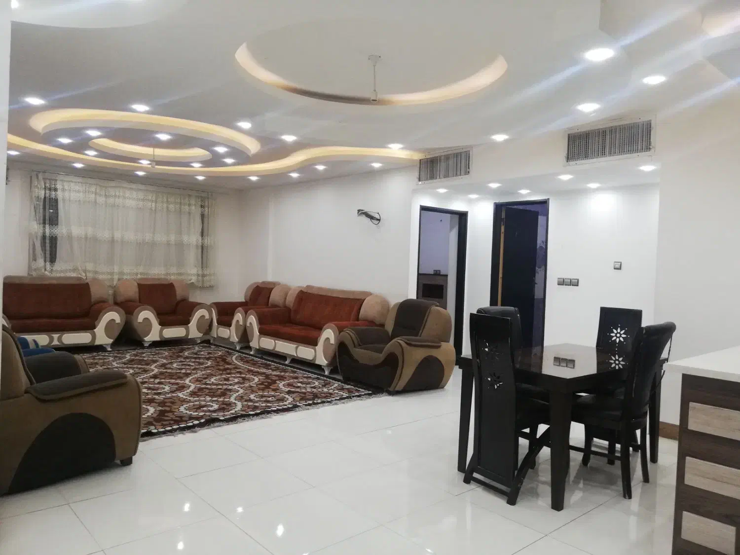 اجاره اپارتمان مبله منزل سویت خانه سوئیت خونه مبله|اجارهٔ کوتاه‌مدت آپارتمان و سوئیت|شیراز, حافظیه|دیوار