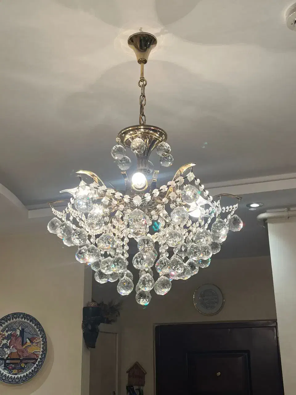 دو عدد لوستر کریستال خارجی|لوستر و چراغ آویز|قزوین, |دیوار