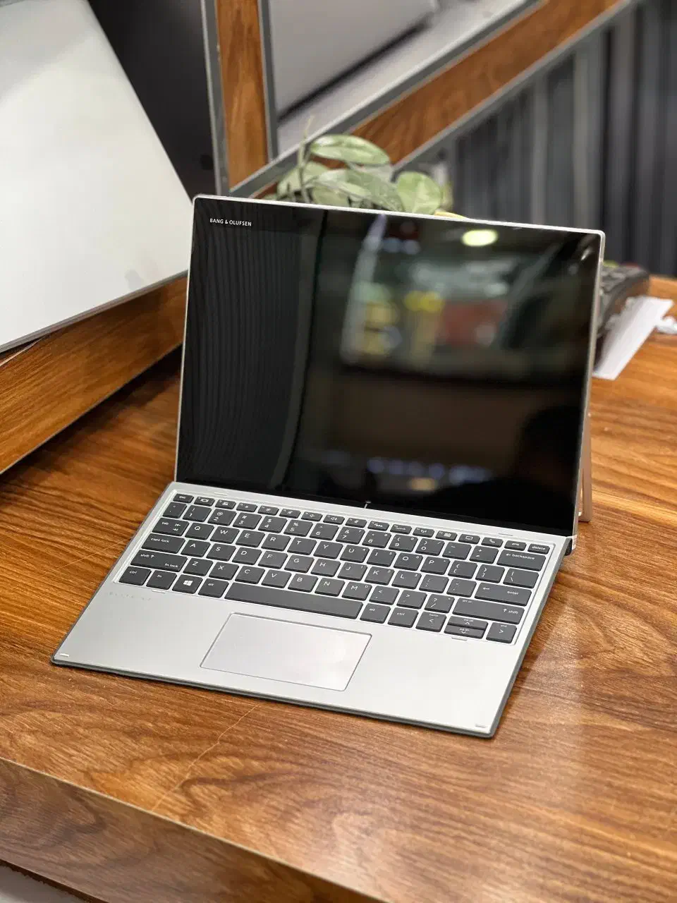 تبلت hp مدل Elite X2 G4 سیم کارت خور با کیبورد|تبلت|تهران, آرارات|دیوار