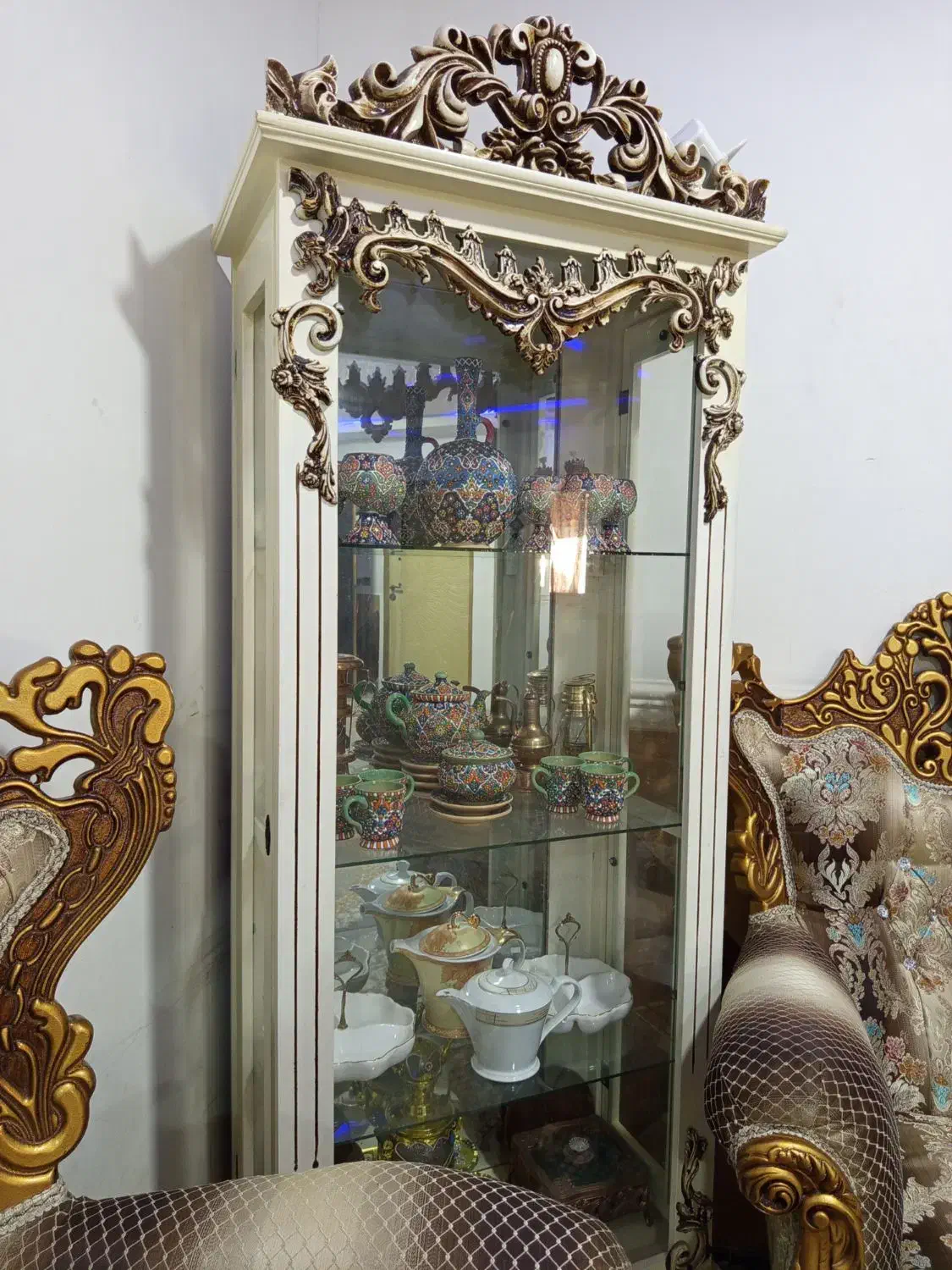 بوفه کاملاتمیز،پشتی ونشیمن درحدنو|بوفه، ویترین، کنسول|بندر ماهشهر, |دیوار