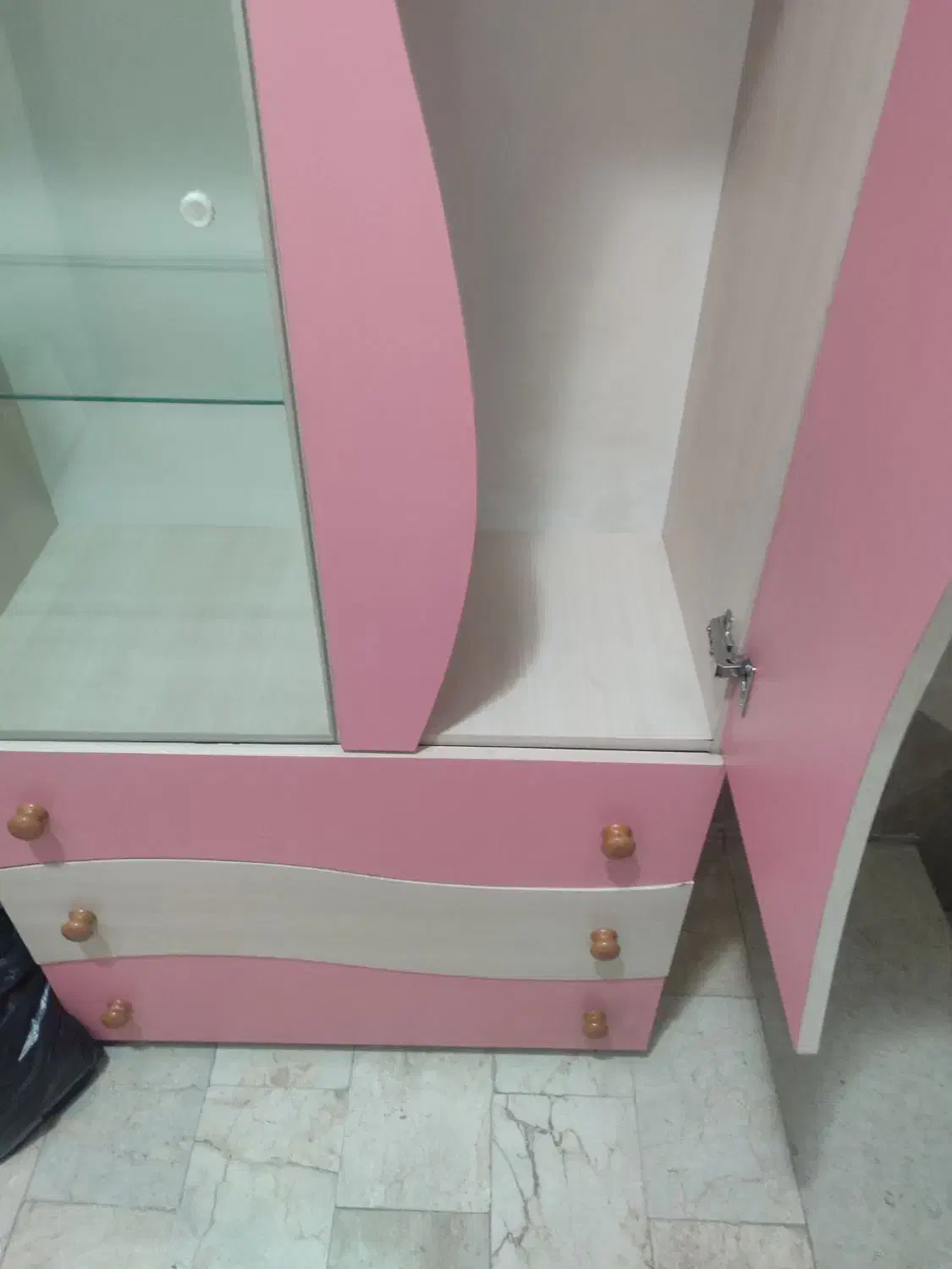 کمد بچه و ساک بچه و تاب کودک|اسباب و اثاث بچه|پاکدشت, پاکدشت (مامازند)|دیوار