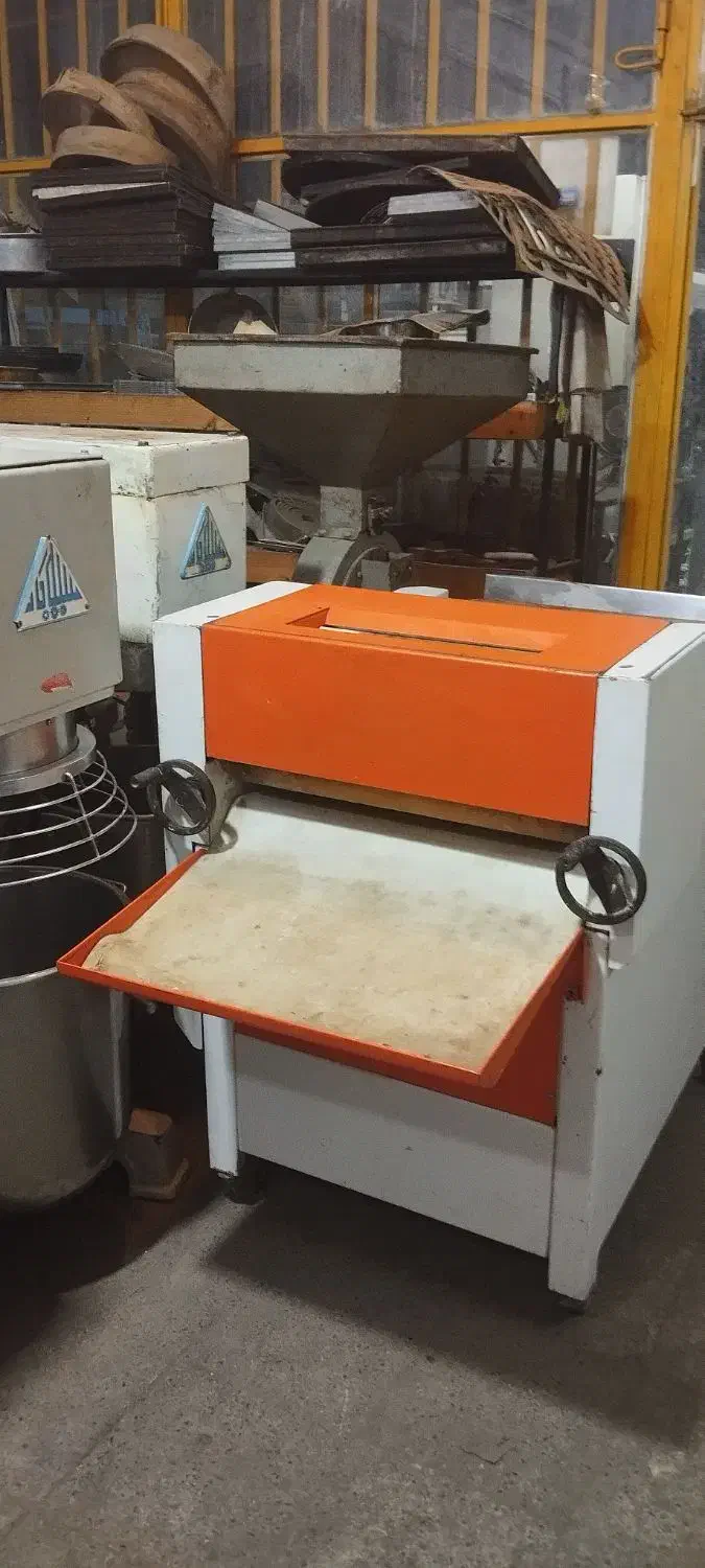 رول کن خمیر نان فانتزی و قنادی مرشدی|کافی‌شاپ و رستوران|تهران, شهرک فردوس (حسینی)|دیوار