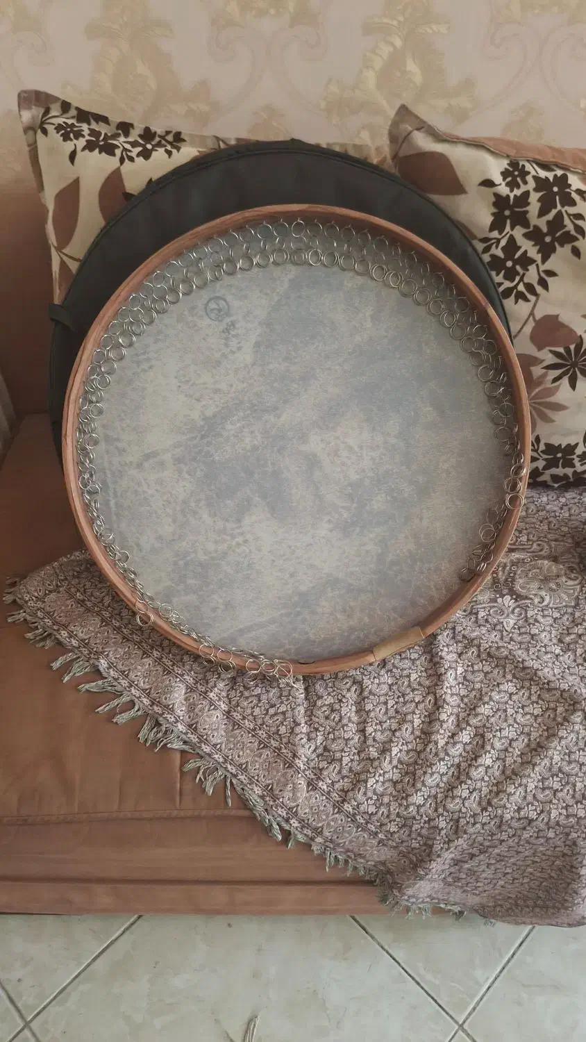 دف سما با کیف|سازهای سنتی|شیراز, آبیاری|دیوار