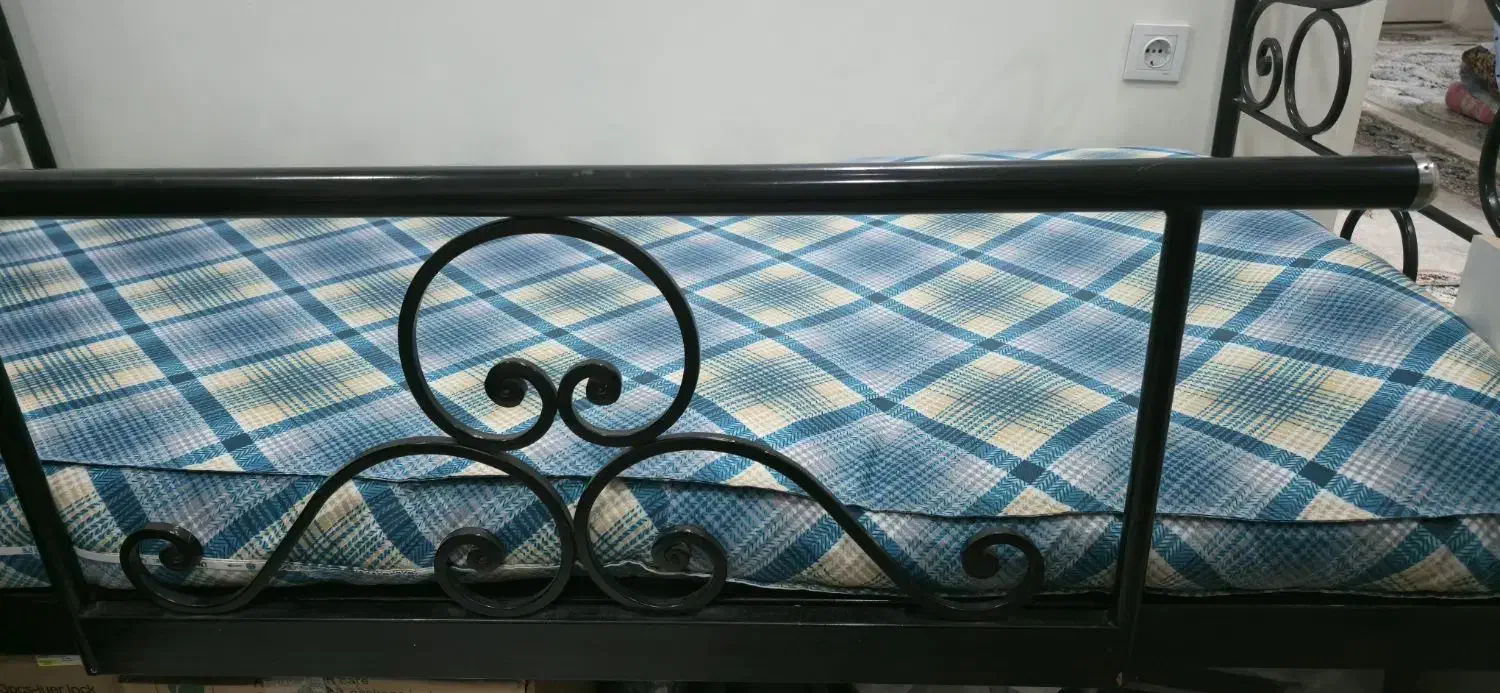 تخت خواب فلزی دو طبقه بدون تشک|تخت و سرویس خواب|ری, سیزده آبان|دیوار