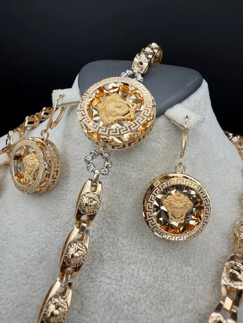 سرویس ورساچه وزن ۳۲.۳۹۰ طلا بدون اجرت|جواهرات|تهران, مهرآباد جنوبی|دیوار