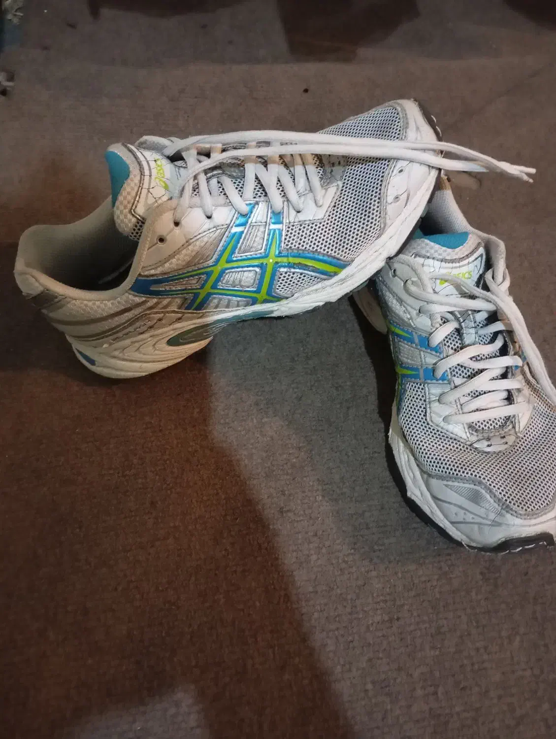 کتونی اورجینال ( تاناکورا ) سایز ۴۰|کیف، کفش، کمربند|نهاوند, |دیوار