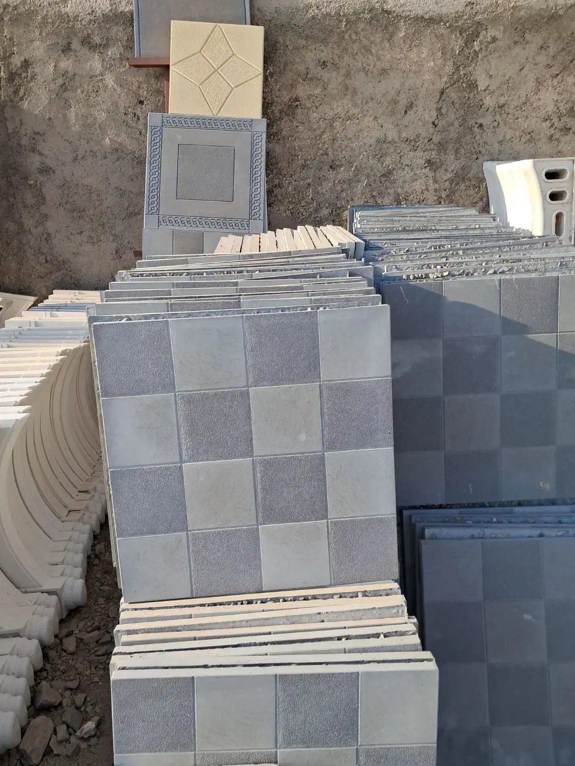 فروش مستقیم انواع موزاییک جدول و نرده|مصالح و تجهیزات ساختمان|آبیک, |دیوار