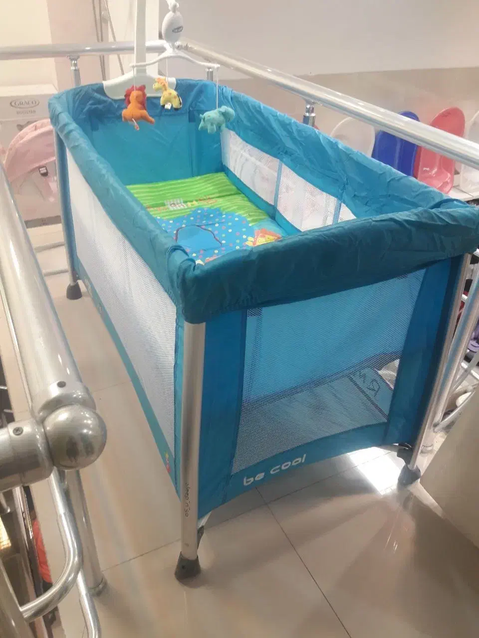 تخت خواب تاشو آلمانی کیفیت عالی|تخت و سرویس خواب|رشت, شالکو|دیوار