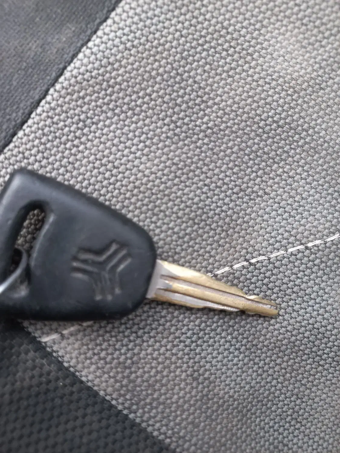 سوییچ پراید گم شده|اشیا|قم, پردیسان|دیوار