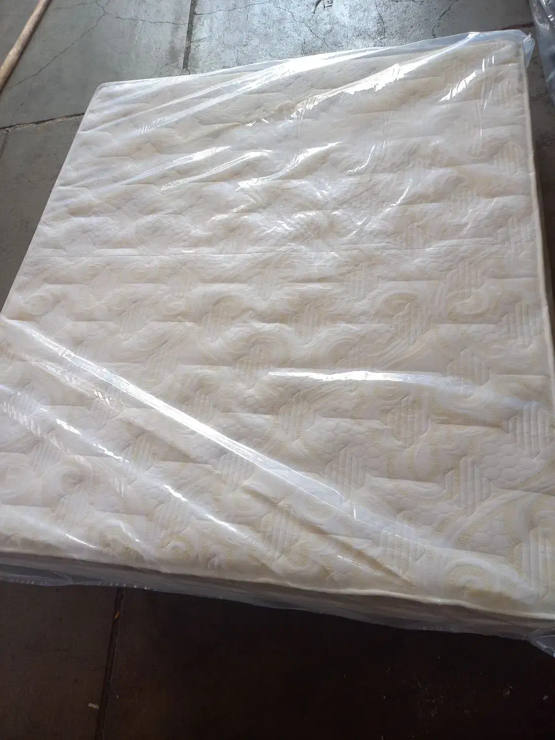 تشک دونفره استقبال نو نو داخل بسته بندی۱۸۰×۲۰۰|تشک تختخواب|تبریز, |دیوار