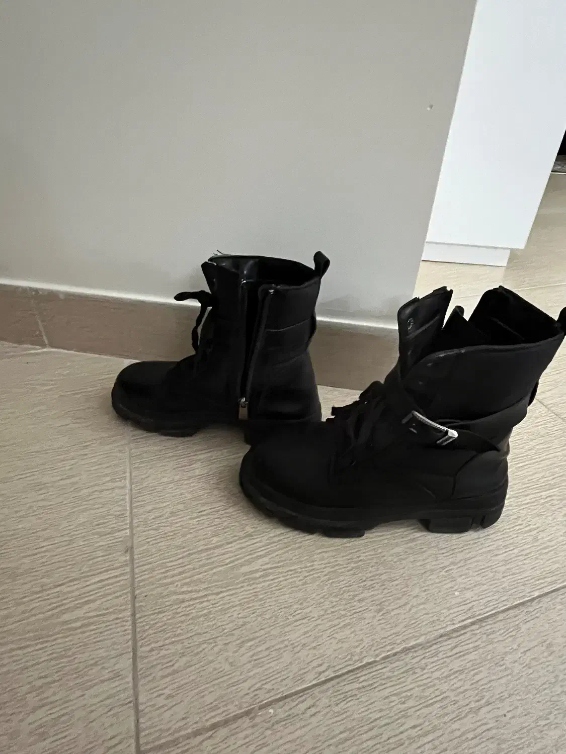 نیم بوت دخترانه|کفش و لباس بچه|میانه, |دیوار