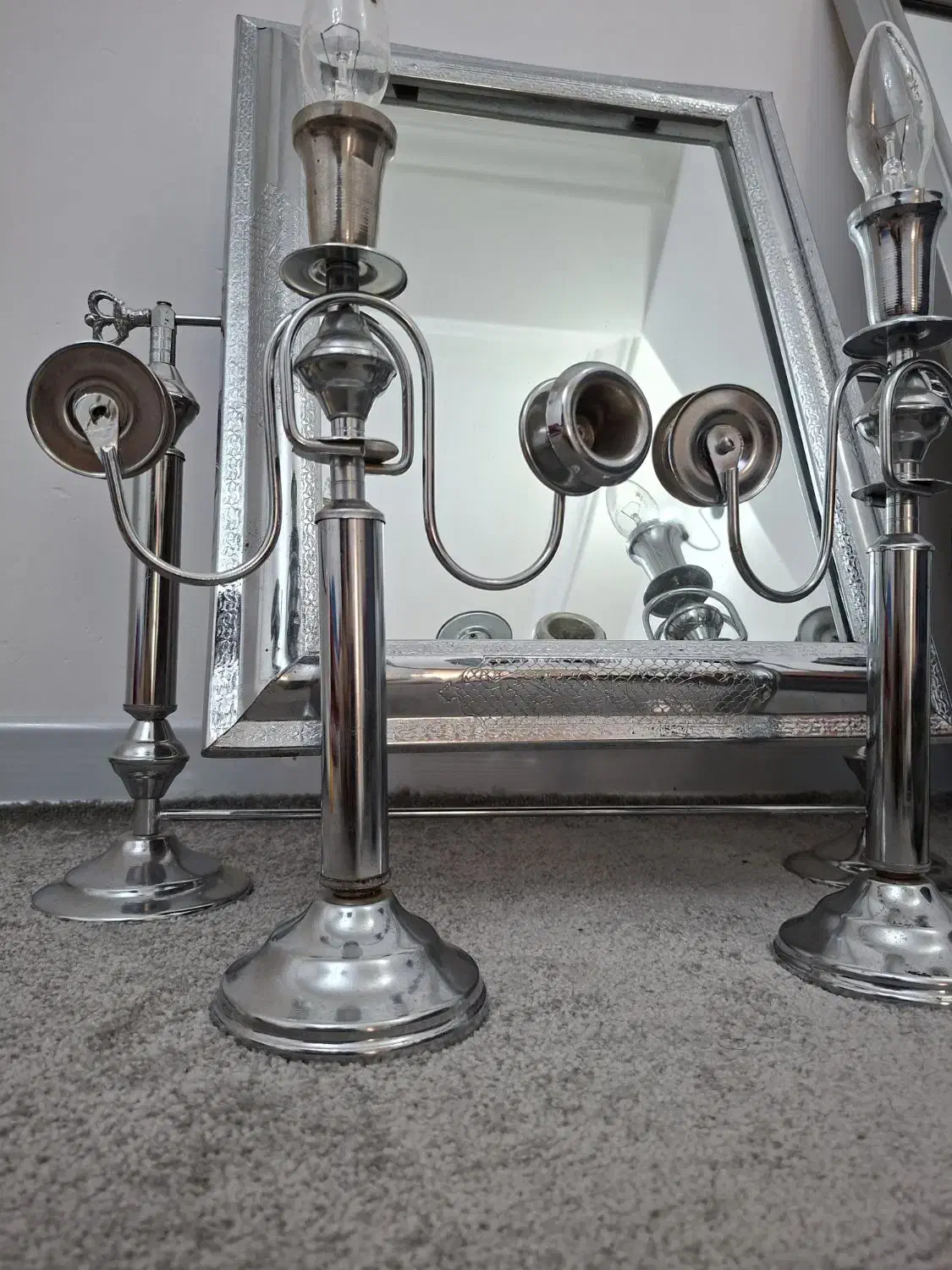 آیینه وشمعدان|آینه|قائم‌شهر, |دیوار