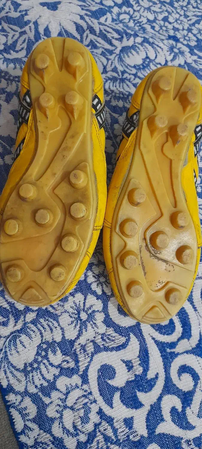 کفش فوتبال داخل چمن سایز ۳۳|کیف، کفش، کمربند|اصفهان, شاهد|دیوار