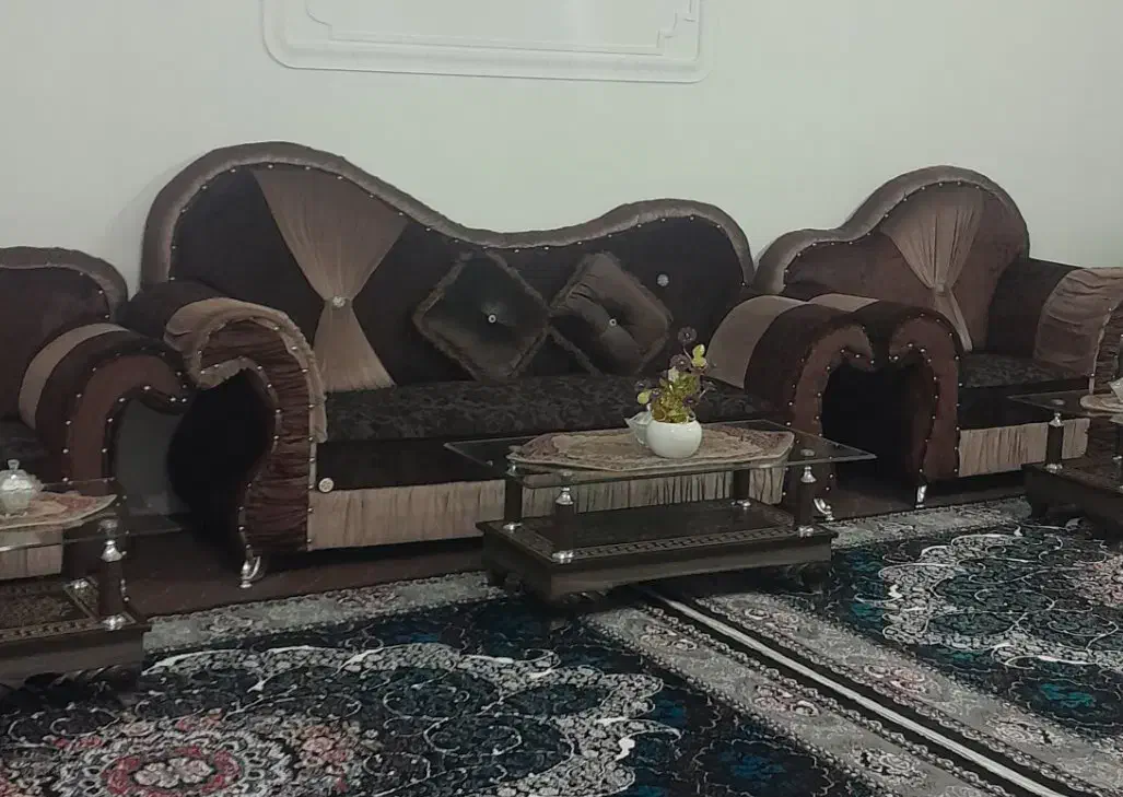 مبل ۷ نفره با جلومبلی|مبلمان خانگی و میز عسلی|سلماس, |دیوار