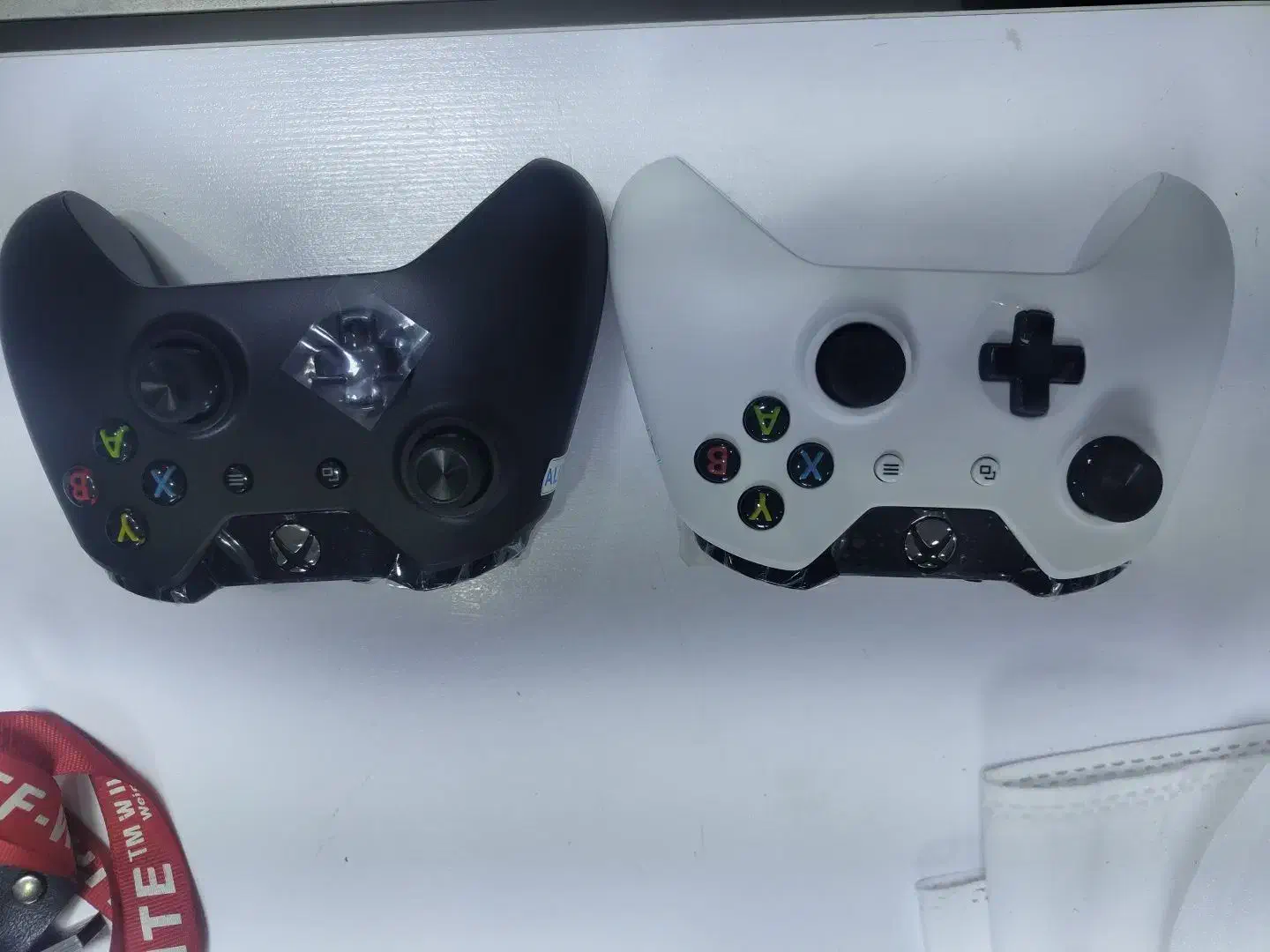 دسته Xbox one|کنسول، بازی ویدئویی و آنلاین|اندیشه, اندیشه فاز ۱|دیوار