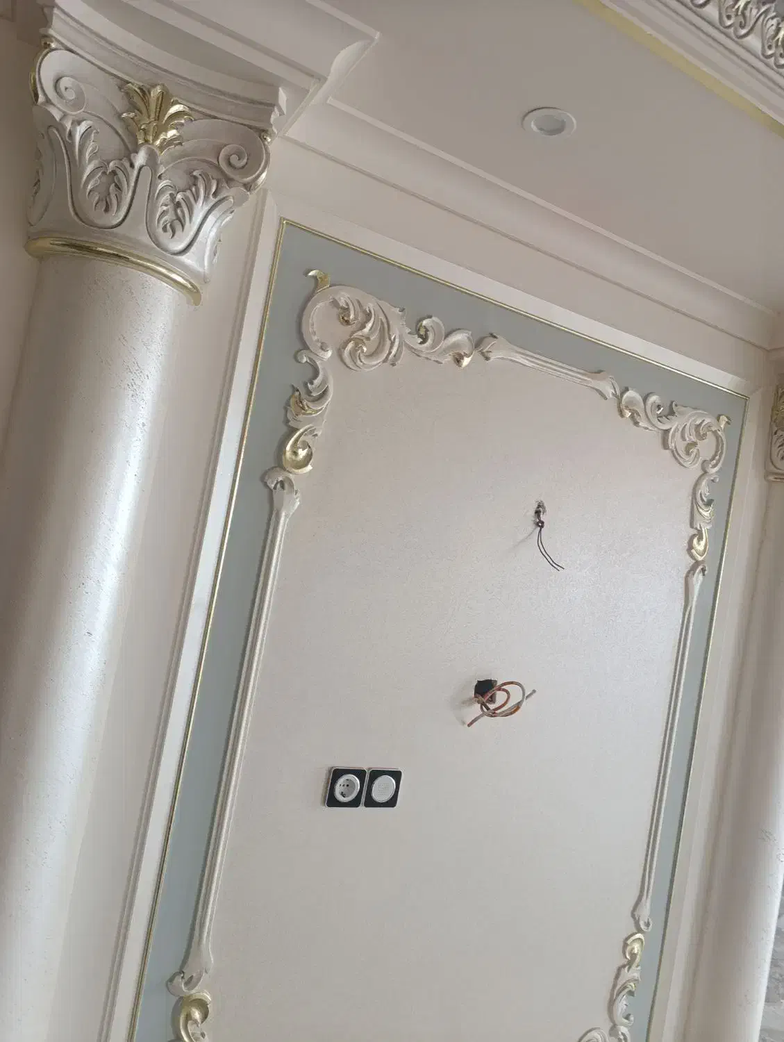 نقاشی ساختمان ونصب کاغذ دیواری|خدمات پیشه و مهارت|بندرعباس, |دیوار