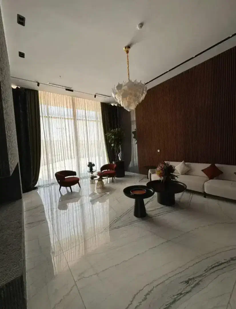 واحد ۱۵۷ متری فول دیزاین نوساز پنجره قدی ایرانمال