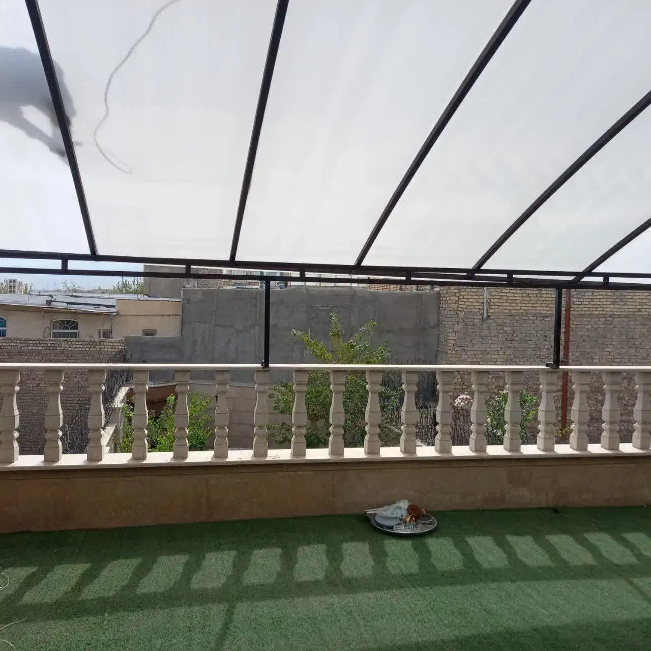 اجرای سقف پلی کربنات لوکس طراحی خاص و دوام بالا|خدمات پیشه و مهارت|کاشان, فاز ۱ ناجی آباد|دیوار