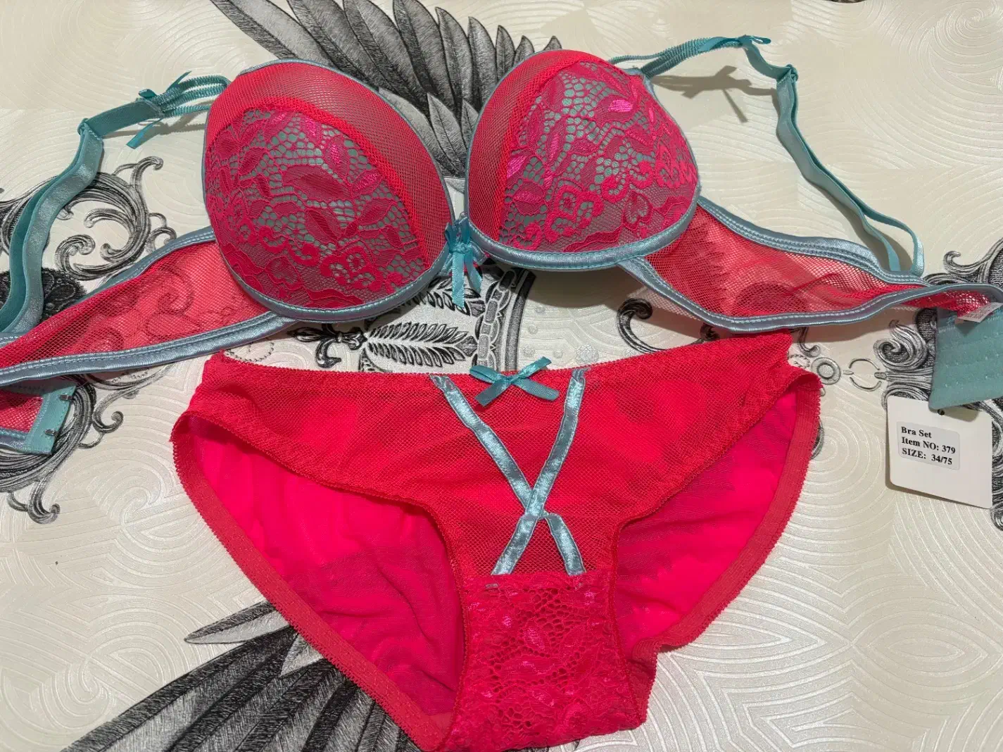 لباس زیر زنانه زیر قیمت به همراه هدیه|لباس|الیگودرز, |دیوار