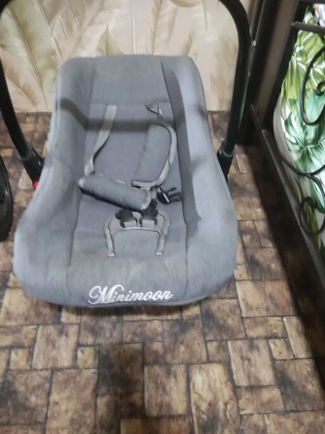 کریر نونو|کالسکه و لوازم جانبی|چالوس, |دیوار