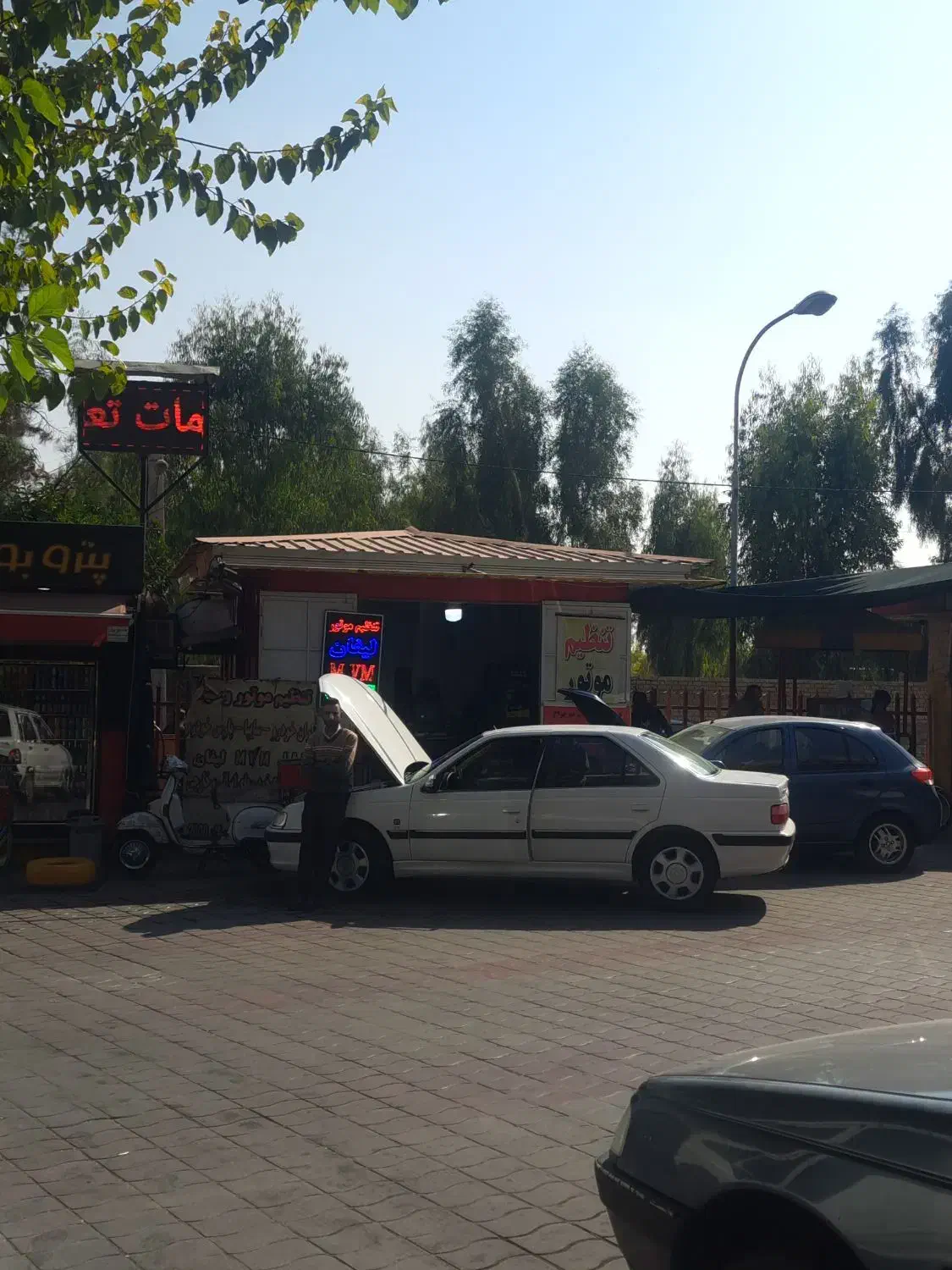 رهن واجاره مغازه ۱۶ متری|اجارهٔ مغازه و غرفه|شیراز, دباغ خانه|دیوار