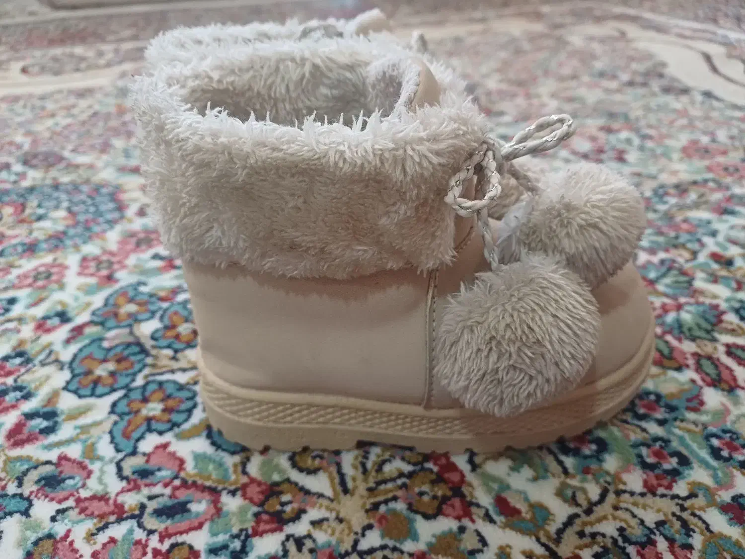 کفش|کفش و لباس بچه|نیشابور, بنیاد شهید|دیوار