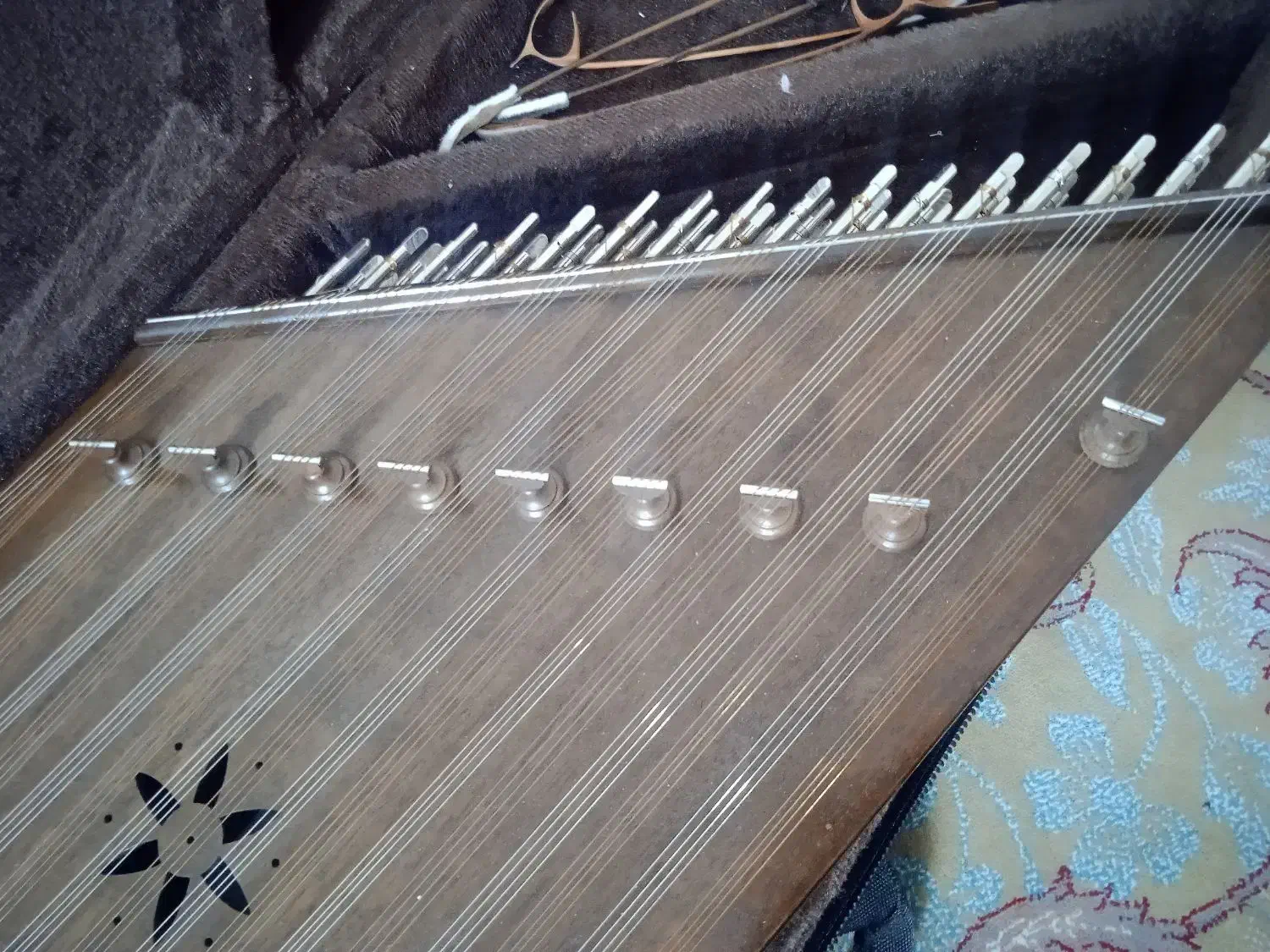 سنتورباجلان|سازهای سنتی|مشهد, بهاران|دیوار