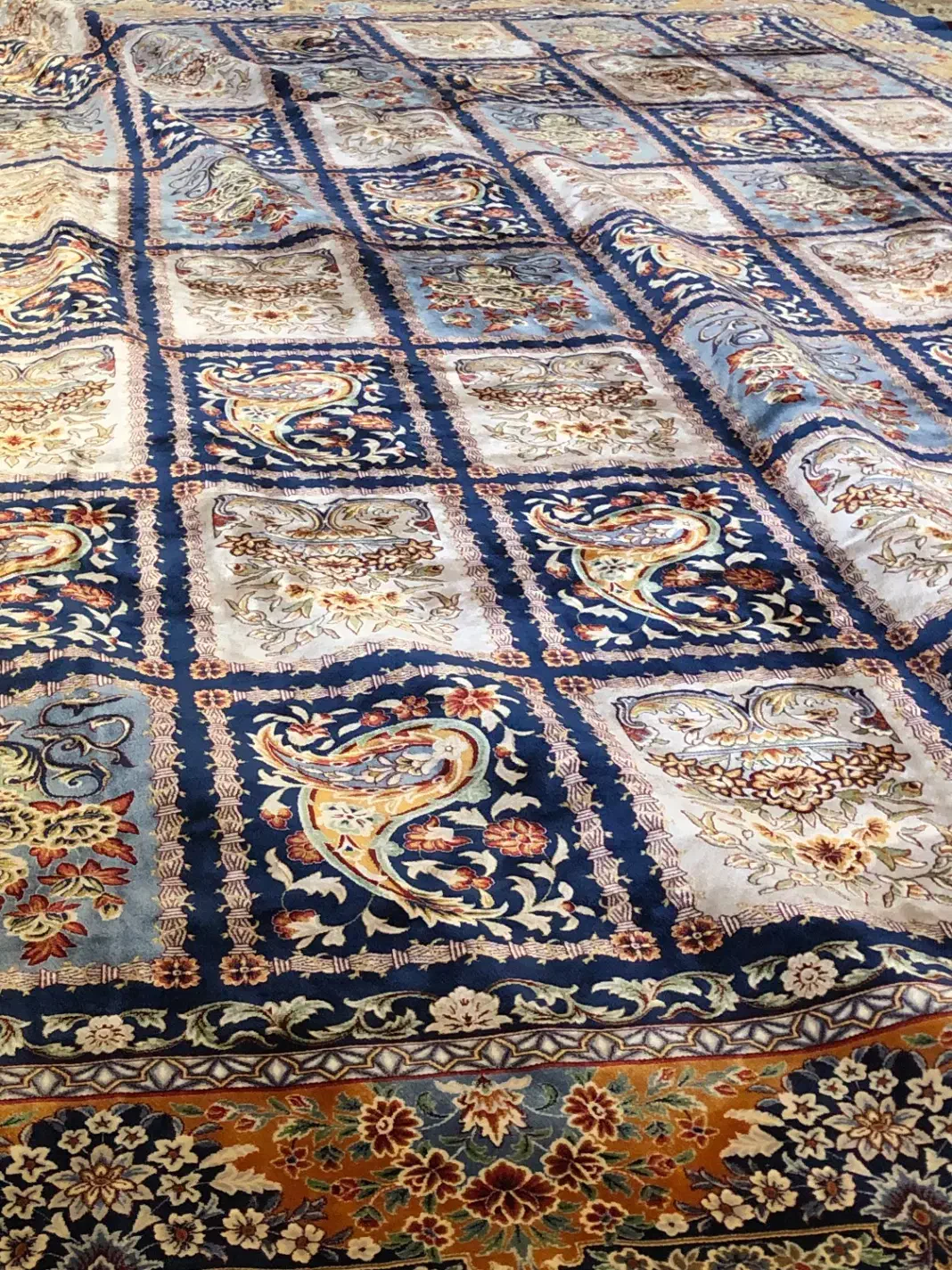 فرش ابریشم ماشینی|فرش|قم, انسجام|دیوار