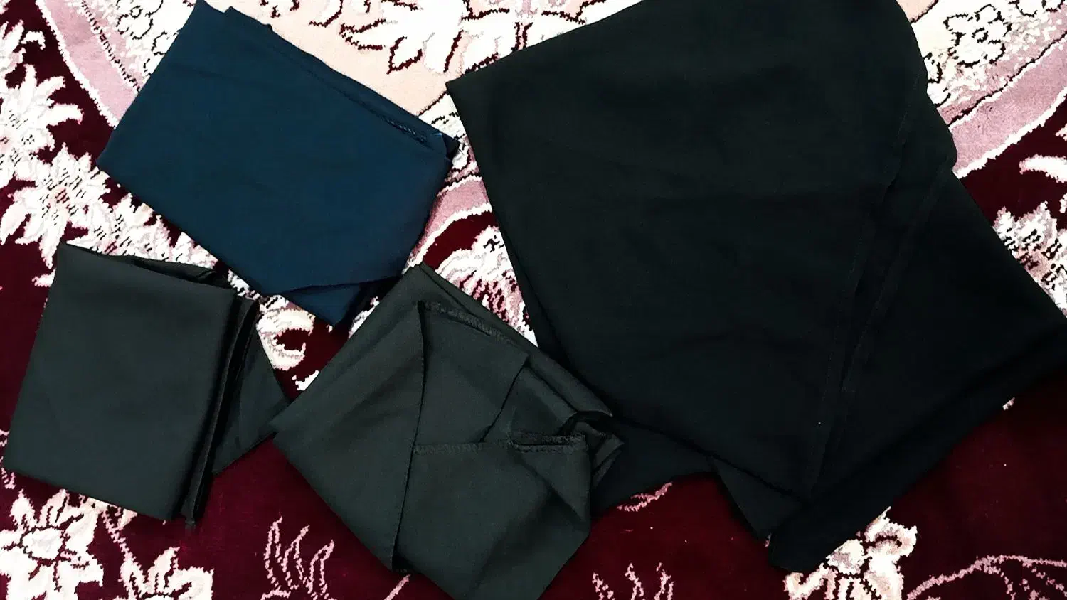 مقنعه|لباس|ورامین, ورامین|دیوار