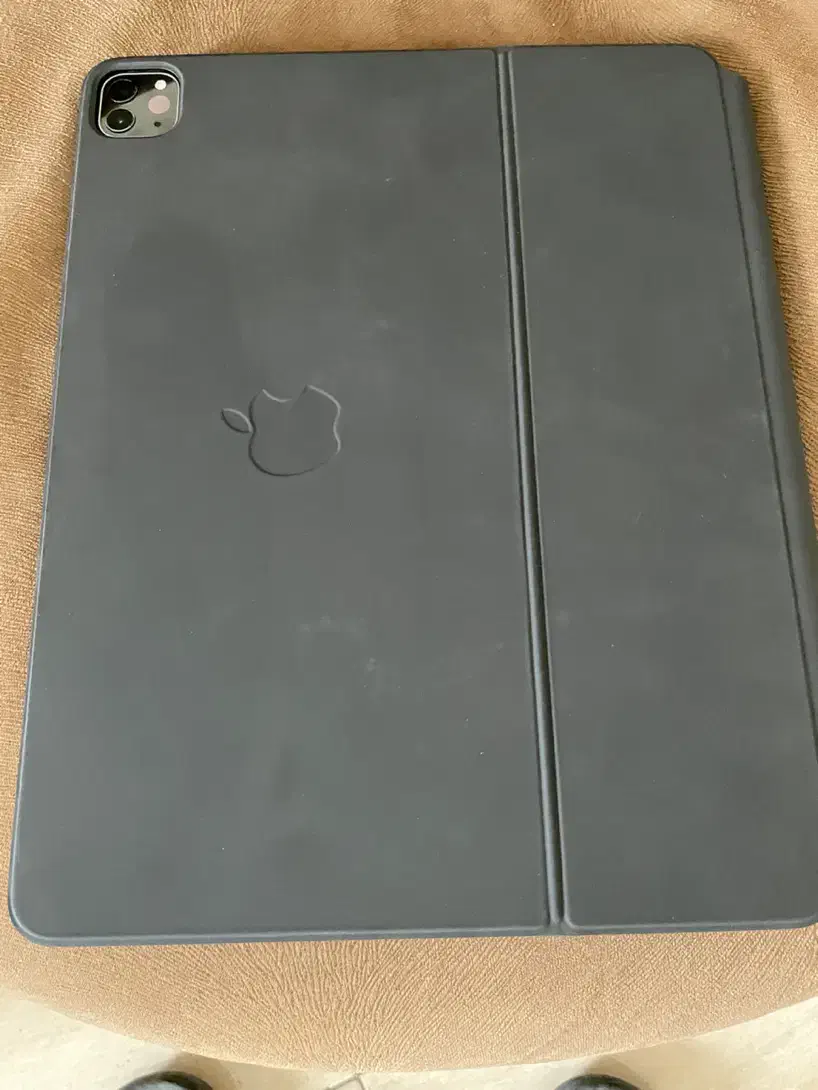 Ipad pro 2022 12.9 512 cellular + Magic Keyboard|تبلت|شیراز, باغ تخت|دیوار