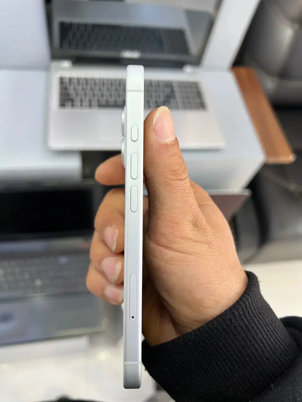 16  نرمال  سفید|موبایل|مشهد, بهشت|دیوار