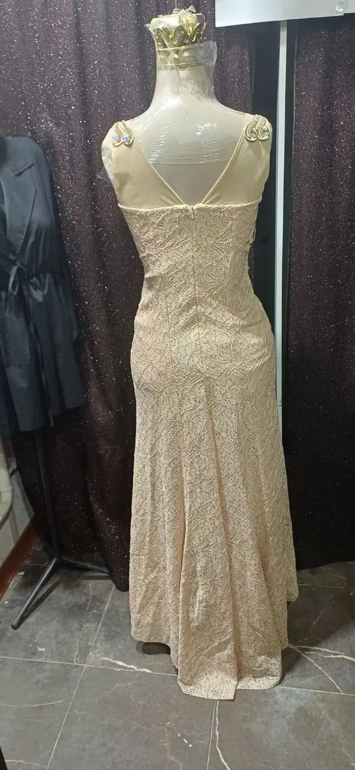 لباس مجلسی|لباس|اراک, |دیوار